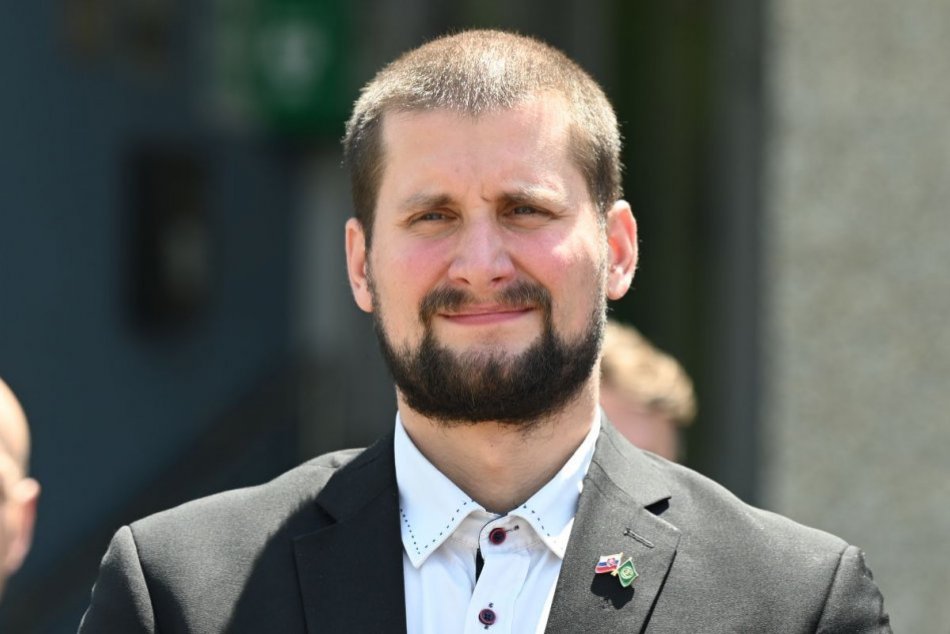 Ilustračný obrázok k článku Ďalší kandidát na predsedu TTSK: O post župana zabojuje aj Martin Beluský