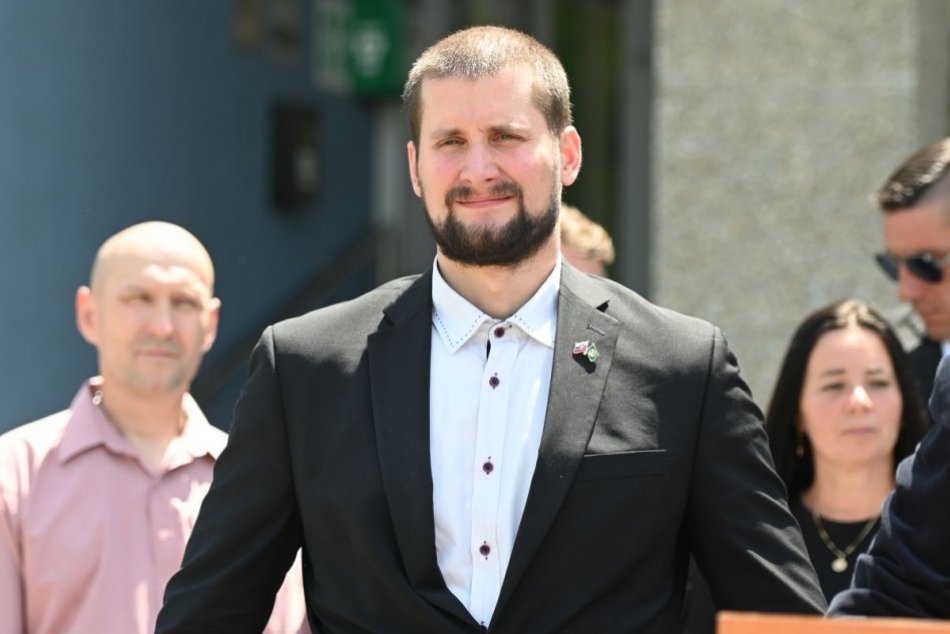 Ilustračný obrázok k článku Kandidát na predsedu TTSK Beluský: Treba zmeniť priority a začať pracovať v prospech občanov