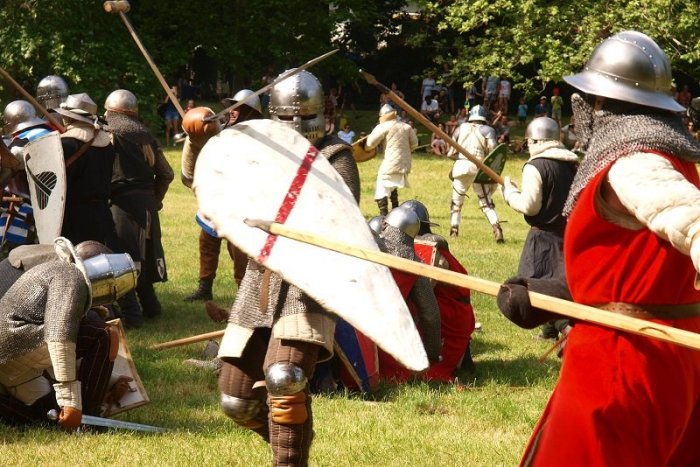 Ilustračný obrázok k článku Na juhu Slovenska ožije STREDOVEK: Lákadlami sú dobové SÚBOJE aj GASTRONÓMIA