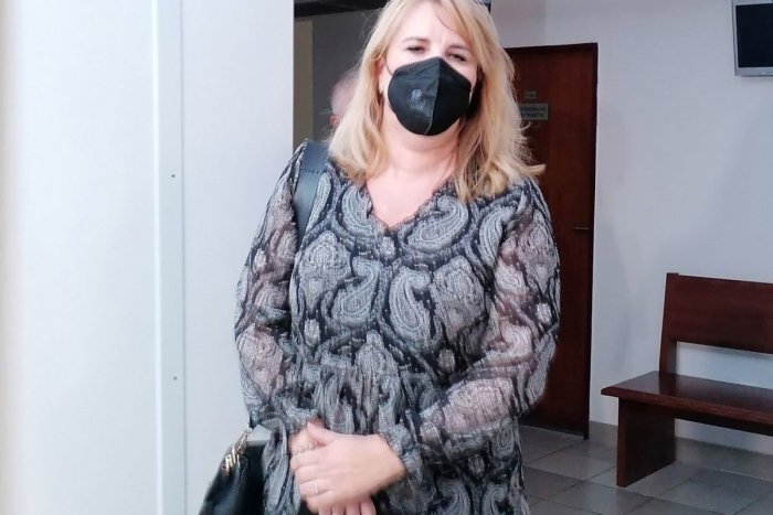 Ilustračný obrázok k článku Exšéfka finančnej správy bude pykať za prijatie ÚPLATKU: Okrem podmienky aj mastná POKUTA!