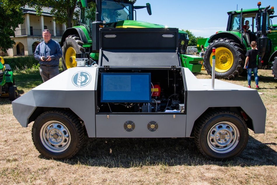 Ilustračný obrázok k článku Solivar obsadili netradičné stroje i zaujímavé novinky v poľnohospodárstve, FOTO