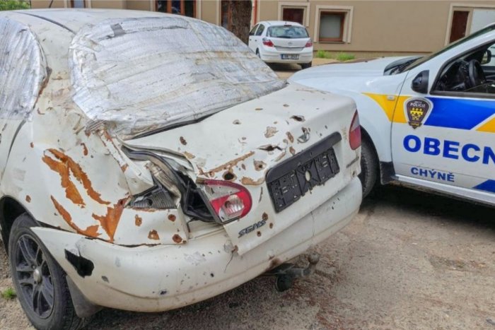 Ilustračný obrázok k článku Rodina z Ukrajiny dorazila na TOTÁLNE rozstrieľanom aute: ÚTEK trval dva týždne! FOTO