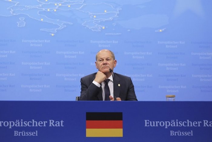 Ilustračný obrázok k článku Scholz VARUJE pred rozdelením sveta na 2 bloky: Nesmieme padnúť do Putinovej pasce!