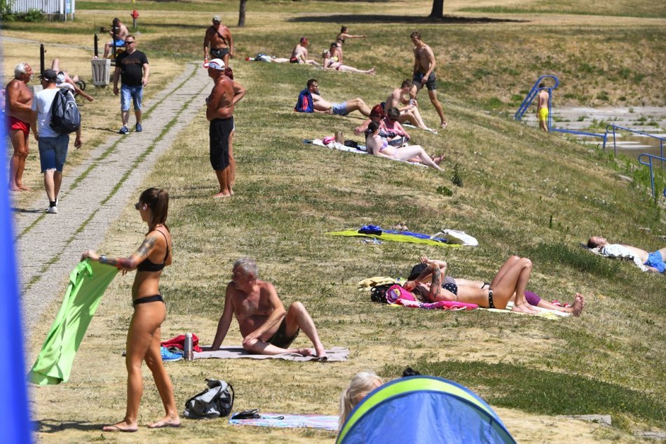 Ilustračný obrázok k článku Tobogán už mali vlani odstrániť, je tam ale doteraz: A TOĽKO stojí na Delni vstupné