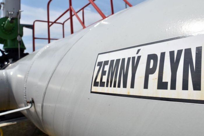 Ilustračný obrázok k článku SVET O SLOVENSKU: Výpadky výroby, zadlžovanie a energie na prídel. Čo všetko nám hrozí?