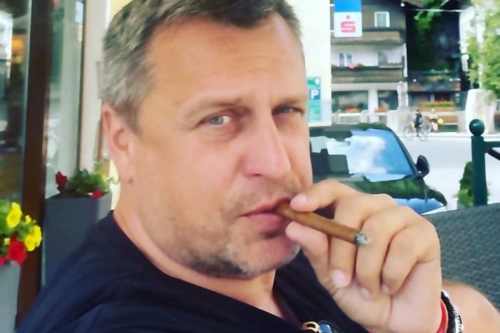 Ilustračný obrázok k článku Líder národniarov ZHREŠIL a doprial si cigaru: Pozrite, TAKTO si ju Danko vychutnával!