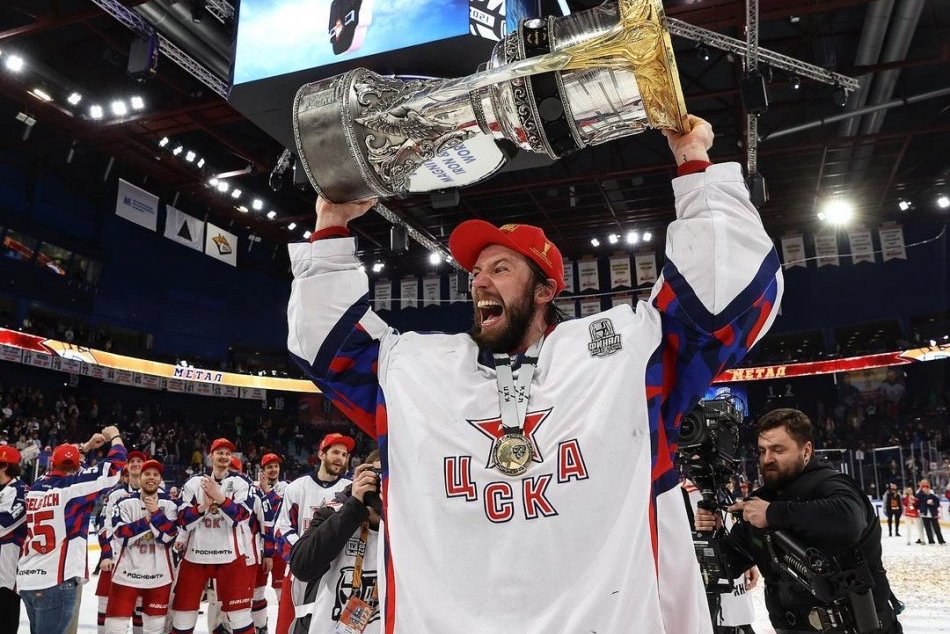 Ilustračný obrázok k článku Ruský brankár sa VYHÝBAL vojenskej službe: Na NHL môže zabudnúť, pôjde do armády!