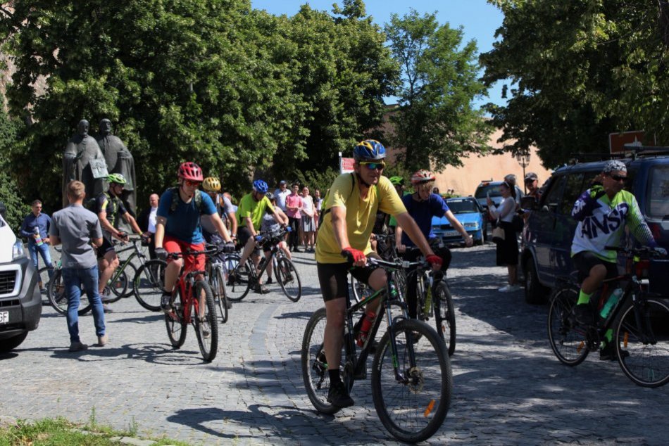 Ilustračný obrázok k článku Užite si zaujímavý výlet: Trnavu a Nitru spojila cyrilometodská cyklotrasa