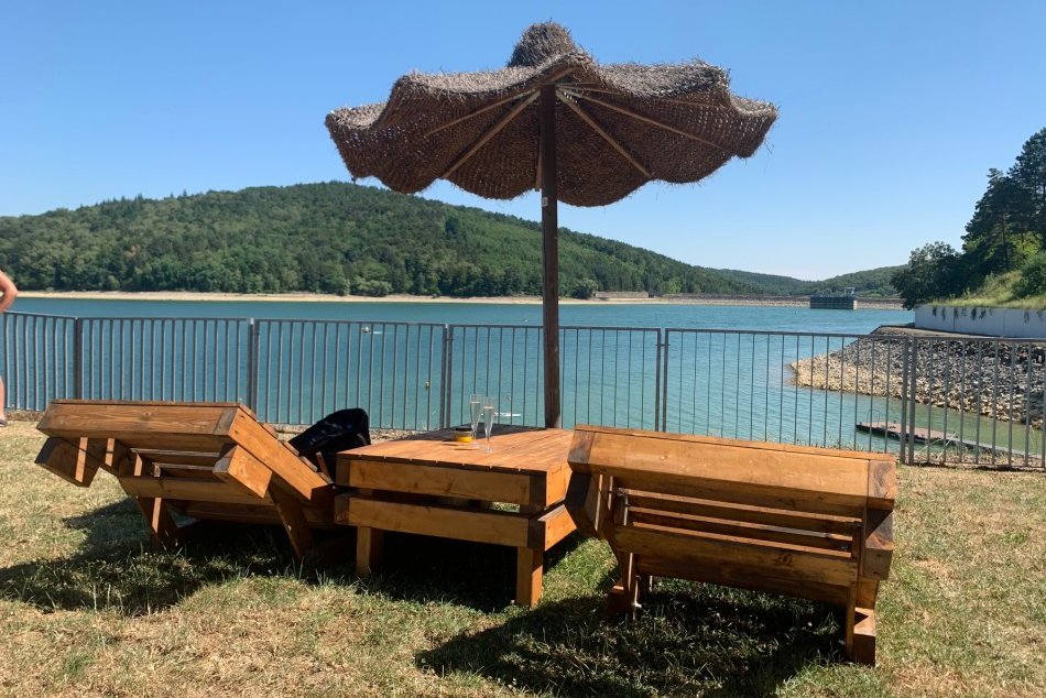 Ilustračný obrázok k článku Po HÁDKE hodila manželka po mužovi obrúčku, no skončila v Domaši: Po dňoch hľadania ju NAŠLI!