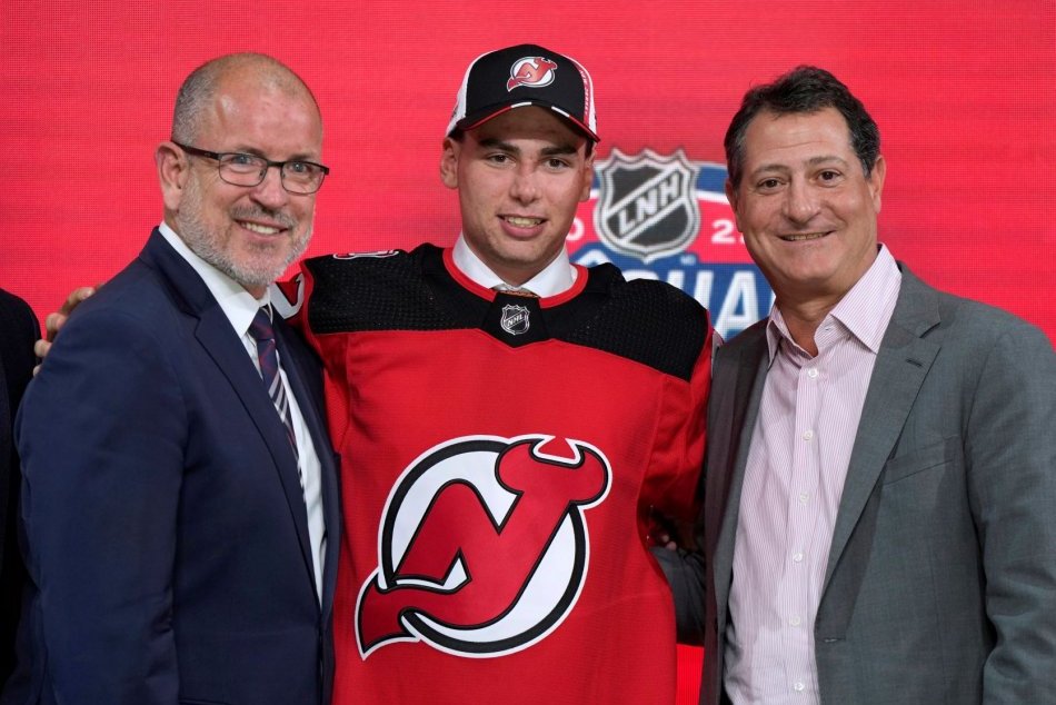 Ilustračný obrázok k článku Je to OFICIÁLNE! Šimon Nemec podpísal trojročný kontrakt s New Jersey Devils