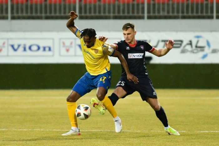 Ilustračný obrázok k článku Staronová posila: Za ViOn bude aj naďalej hrať Samuel Suľa