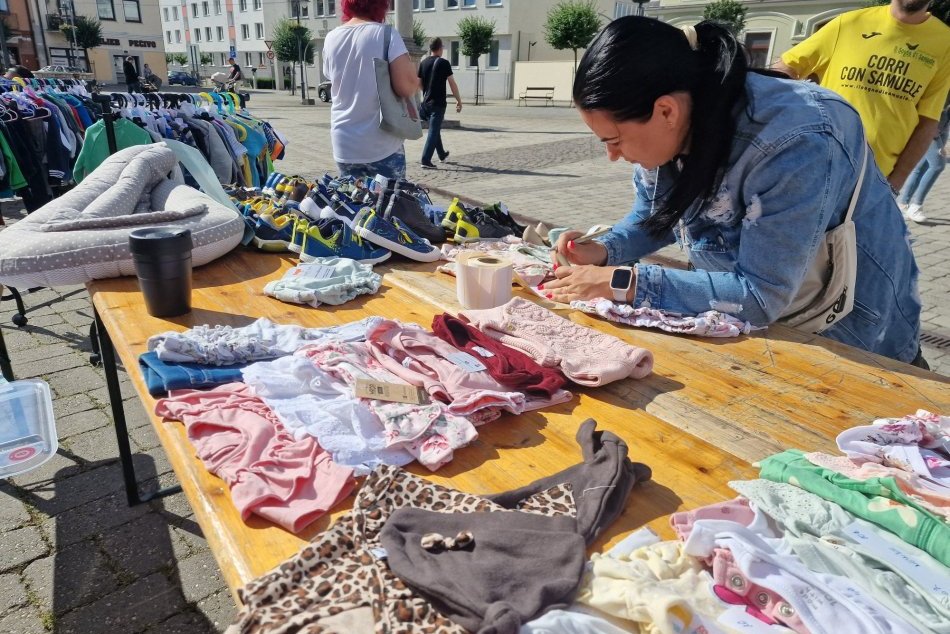 Ilustračný obrázok k článku V Topoľčanoch ožila tradícia obchodovania: Blšák priniesol skvelú atmosféru, FOTO