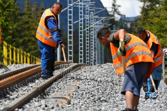 Ilustračný obrázok k článku ZMENA pre turistov vo Vysokých Tatrách: Na ozubnicovej železnici platí výluka