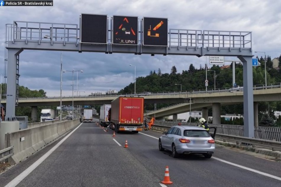 Ilustračný obrázok k článku RANNÝ kolaps dopravy je konečne zažehnaný: Dlhé TRČANIE v zápchach už nehrozí