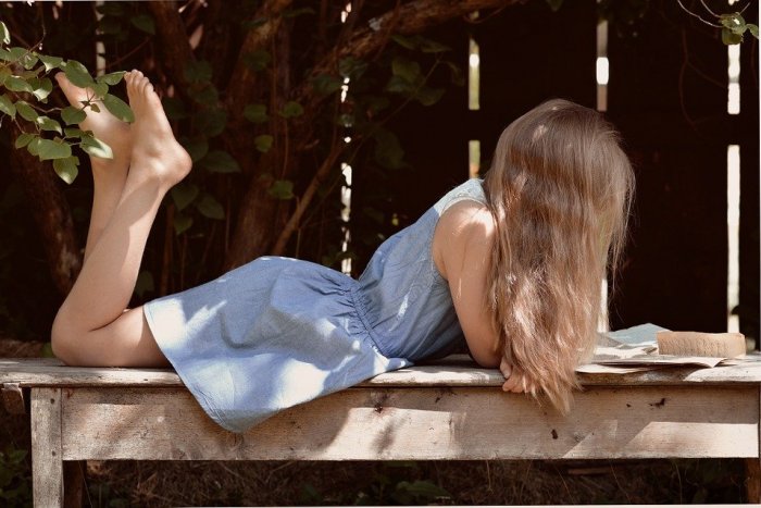 Ilustračný obrázok k článku Túžite po žiarivých vlasoch? Namiešajte si ZOSVETĽOVAČ bez chémie a zápachu