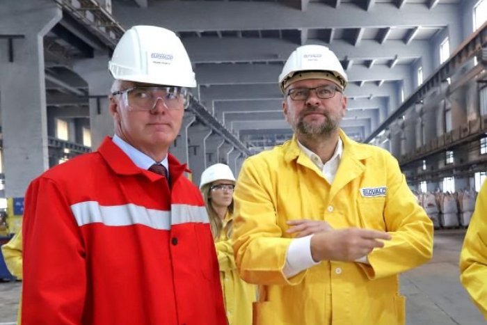 Ilustračný obrázok k článku Príde 300 ľudí o prácu u jediného výrobcu hliníka na Slovensku? Sulík hovorí o KATASTROFE!