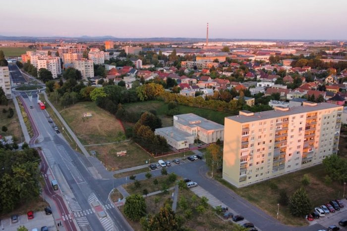 Ilustračný obrázok k článku Bude sa v Trnave stavať? Vzniknúť by mohol mestský blok s bývaním a novou škôlkou