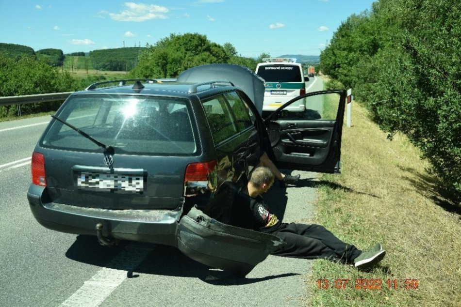 Ilustračný obrázok k článku Naháňačka ako z akčného filmu: Pri Zvolene unikal policajtom nadrogovaný nevodič
