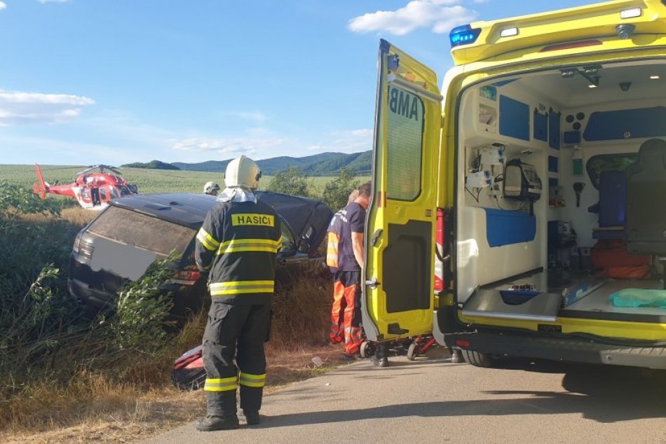 Ilustračný obrázok k článku Do štvorice cyklistov narazilo auto: TRAGICKY vyhasli životy 2 hasičov, FOTO