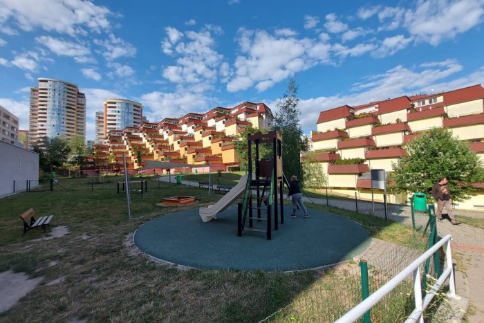 Ilustračný obrázok k článku Byty v Bratislave sú stále DRAHŠIE: Sumy za nehnuteľnosti opäť prepisovali REKORDY