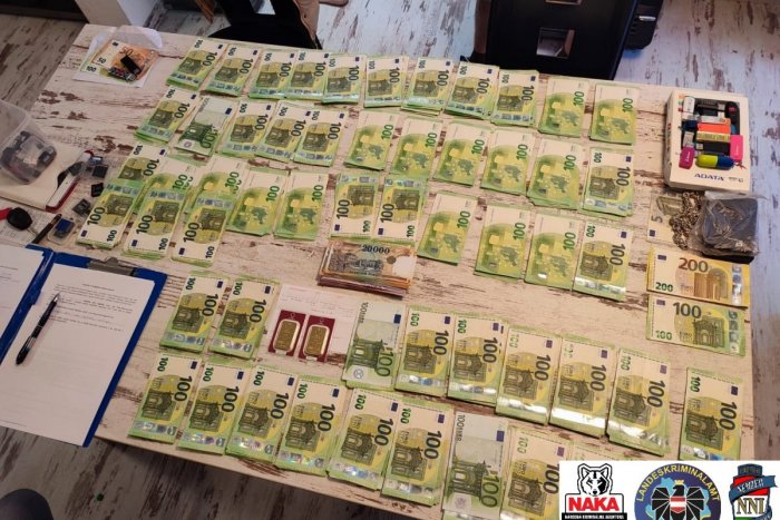 Ilustračný obrázok k článku SVET O SLOVENSKU: Stredoeurópsky drogový gang riadil z Viedne Slovák!