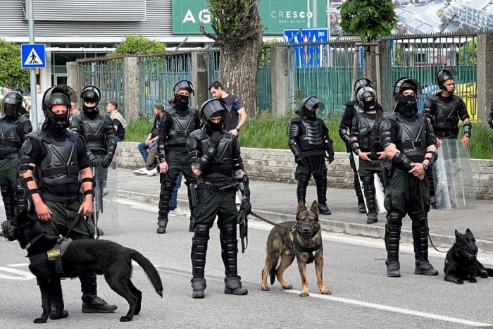 Ilustračný obrázok k článku Veľavravný ODKAZ Mikulca fanúšikom pred rizikovým duelom: Správajte sa CIVILIZOVANE!