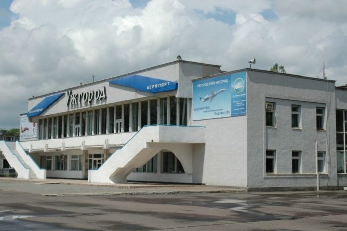 Ilustračný obrázok k článku SVET O SLOVENSKU: Užhorodské letisko majú Slováci priamo na hraniciach, budí to obavy