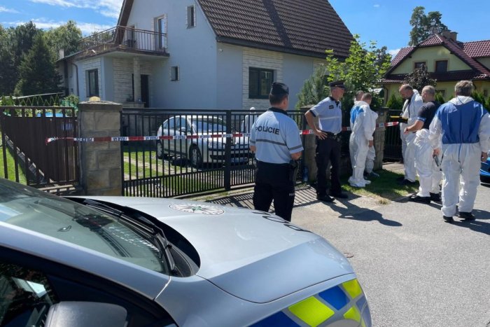 Ilustračný obrázok k článku Ohavný MASAKER na Morave má na svedomí policajt: Zastrelil aj dve svoje MALÉ deti!