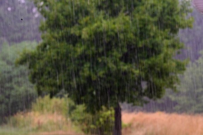 Ilustračný obrázok k článku Blíži sa výrazná zmena počasia: Po horúcich dňoch prichádza teplotný ZVRAT