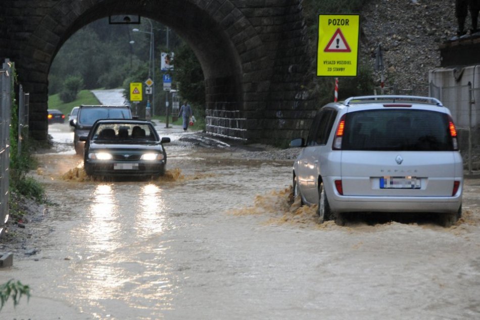 Ilustračný obrázok k článku Na Slovensku hrozia POVODNE! V ktorých okresoch sa musia mať na pozore?