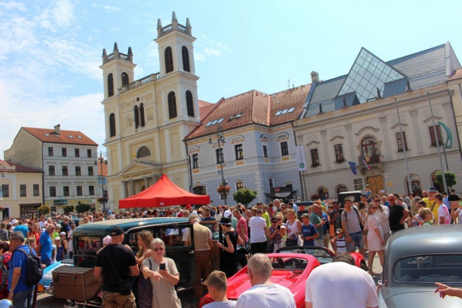 Ilustračný obrázok k článku Plánujete si predĺžiť VÍKEND? V Bystrici odštartuje hokejová sezóna a prídu aj VETERÁNY