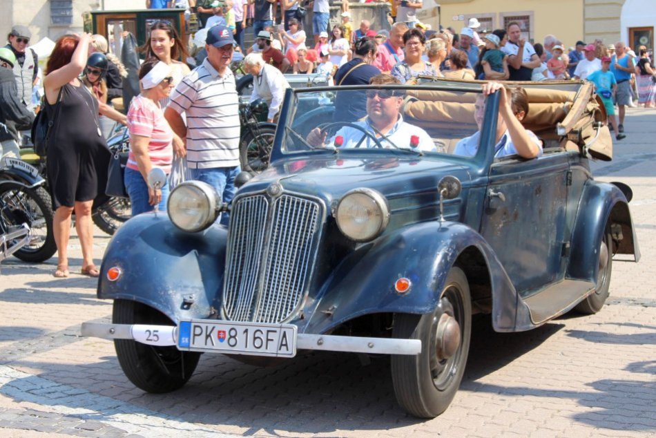 Ilustračný obrázok k článku Zážitok pre milovníkov VETERÁNOV: Pri Nitre sa zastaví takmer STO legendárnych áut