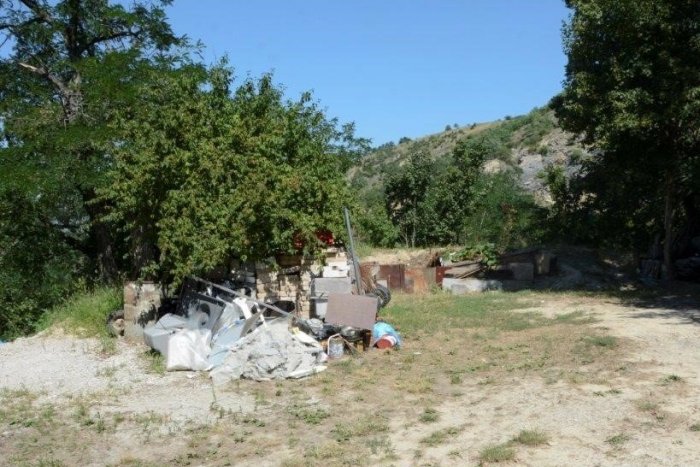 Ilustračný obrázok k článku Otrasný prípad! Muž bez mihnutia oka ROKY vynášal ODPAD do chránenej oblasti v Bratislave