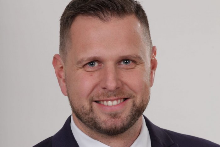 Ilustračný obrázok k článku Opäť bude kandidovať na STAROSTU: Lukáš Beňacký chce OBHÁJIŤ post šéfa Lamača