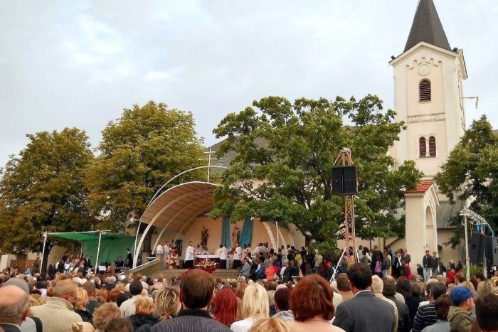 Ilustračný obrázok k článku Veriacich čaká tradičná púť na Kalvárii: Polícia upozorňuje na OBMEDZENIA