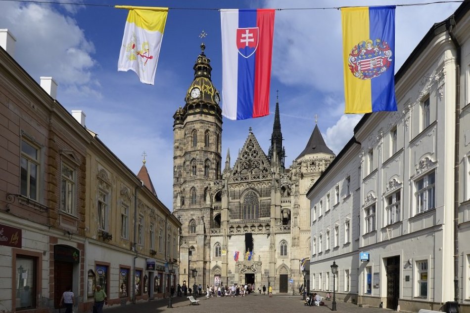 Ilustračný obrázok k článku Spojili sily: Smer-SD a Sme rodina spolu idú do volieb Košickej župy spoločne