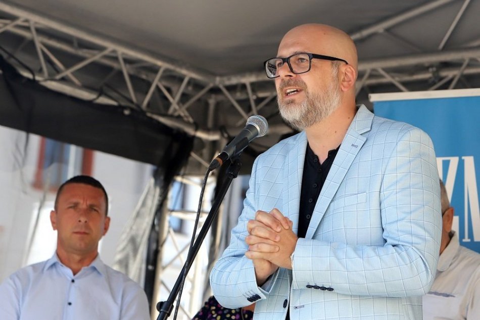 Ilustračný obrázok k článku ZMOS: Po mimoriadnom sneme sa uskutoční protestné zhromaždenie pred úradom vlády