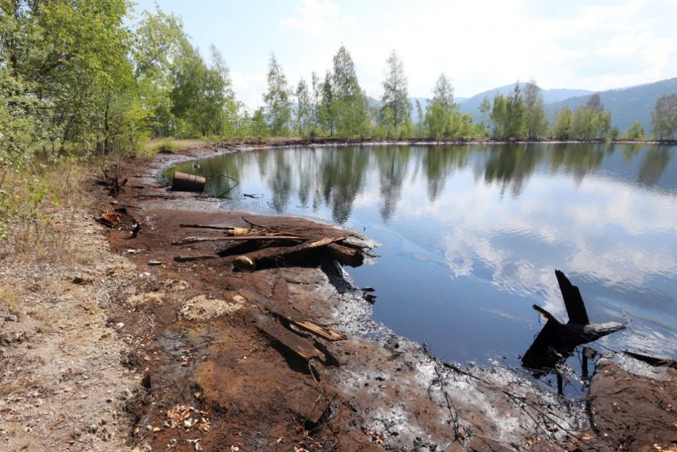 Ilustračný obrázok k článku Je tu RIEŠENIE probléme s gudrónovými jamami? TOTO schválila vláda