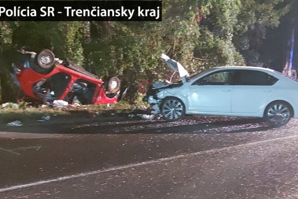 Ilustračný obrázok k článku Za Starou Turou došlo k TRAGÉDII: Auto skončilo na streche, vodička neprežila, FOTO