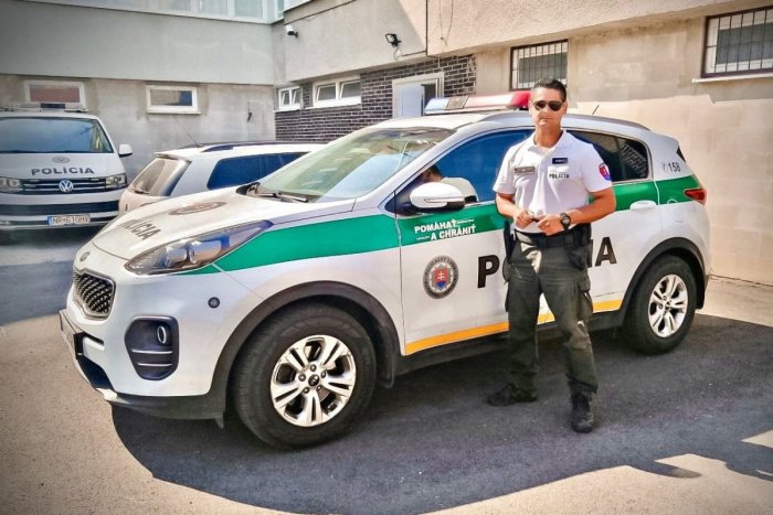 Ilustračný obrázok k článku V Nitre nefungovali semafory, no vodiči NEHROMŽILI: Policajtom zložili poklonu!