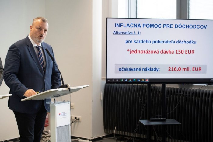 Ilustračný obrázok k článku MIMORIADNA pomoc pre dôchodcov: Od štátu majú dostať finančnú pomoc! O KOĽKO si prilepšia?