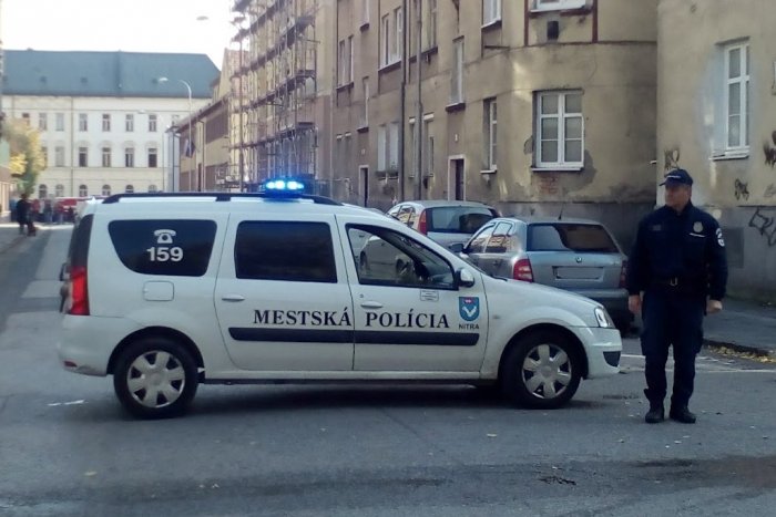 Ilustračný obrázok k článku Tichá domácnosť?! Muž si po hádke so ženou išiel pospať do auta