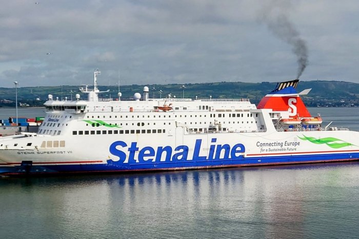 Ilustračný obrázok k článku OBROVSKÉ nešťastie pri pobreží Švédska: HORÍ trajekt s 300 ľuďmi na palube!