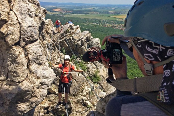 Ilustračný obrázok k článku Nitrianske ferraty sú OTVORENÉ: Odvážlivci môžu vyskúšať dve výstupové trasy