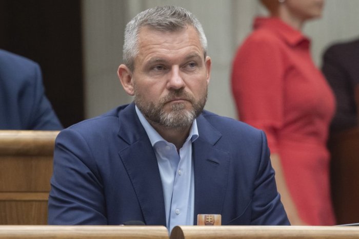 Ilustračný obrázok k článku Pellegrini si nebral servítku pred ústa: Vláda musí SKONČIŤ, hrozí kolaps ekonomiky