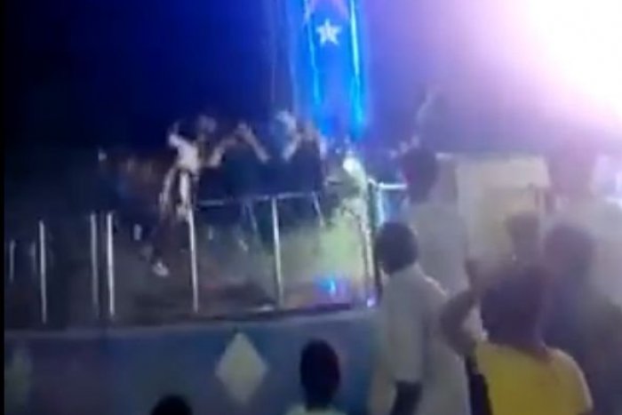 Ilustračný obrázok k článku ĎALŠIA pohroma na kolotočoch: Adrenalínová atrakcia sa ZRÚTILA z obrovskej výšky! VIDEO