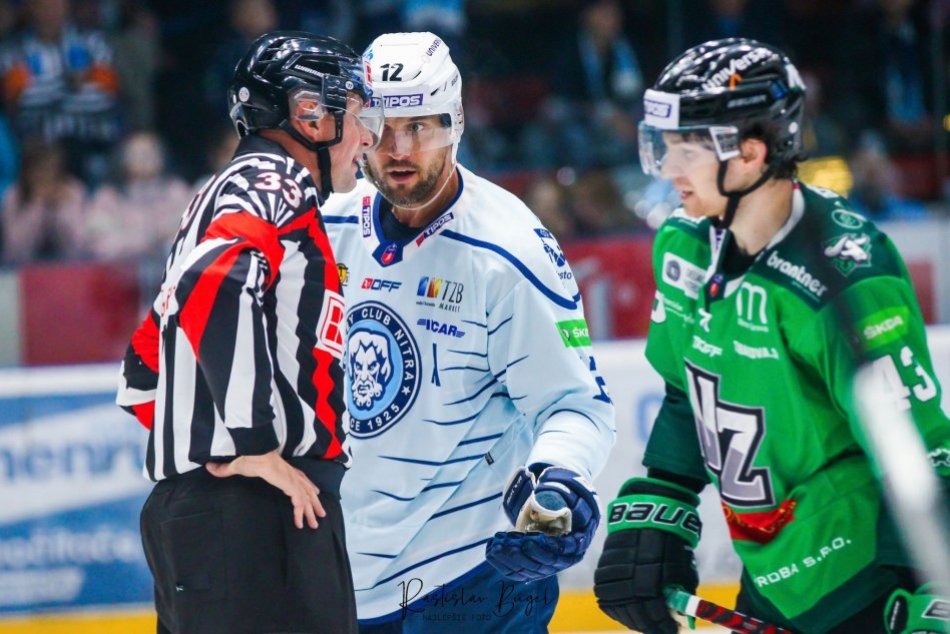 Ilustračný obrázok k článku Nitra zhorela ako fakľa: V Nových Zámkoch inkasovala OSEM gólov!