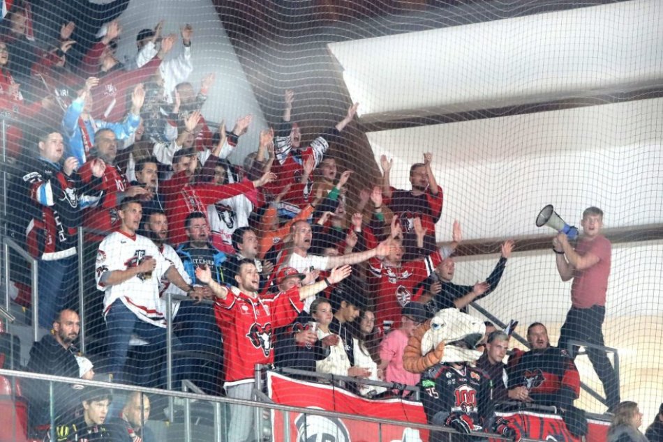 Ilustračný obrázok k článku DEBAKEL na bystrickom ľade: Barani sa nezmohli ani na gól a Trenčania...