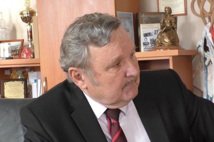 Ilustračný obrázok k článku Poslanec a primátor Rimavskej Soboty má COVID: Šimko bojuje s ŤAŽKÝM priebehom!