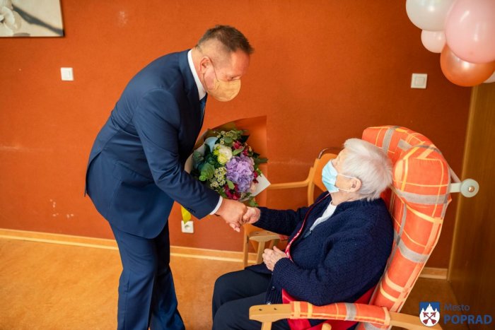 Ilustračný obrázok k článku Najstaršie Popradčanky majú OBDIVUHODNÝ vek: Narodili sa pred vyše 100 rokmi